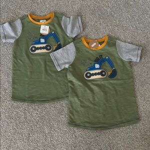👶🏻👶🏻 Twins 👶🏻👶🏻Mud Pie Olive and Gray Kids Tee with Excavator